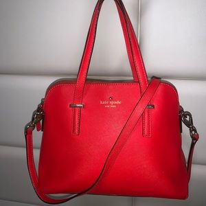 Medium Kate Spade Purse with removable/adjustable shoulder strap